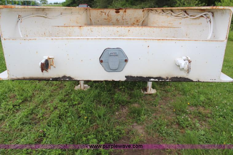 image for item K6911 1997 Holden HLB36225 equipment trailer