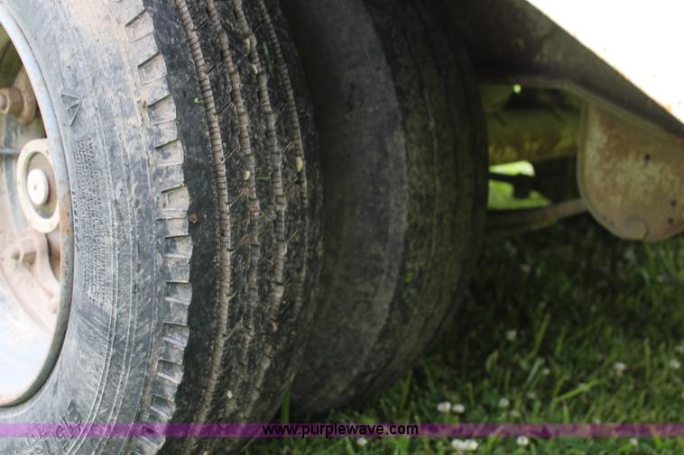 image for item K6911 1997 Holden HLB36225 equipment trailer