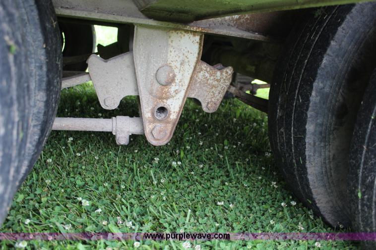 image for item K6911 1997 Holden HLB36225 equipment trailer