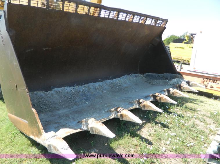 image for item K8116 Michigan 275B wheel loader