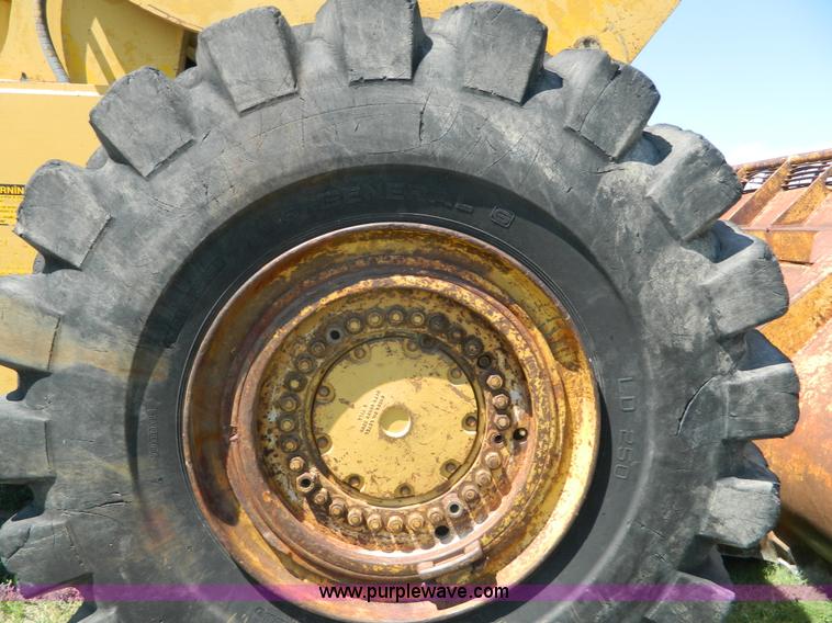 image for item K8116 Michigan 275B wheel loader