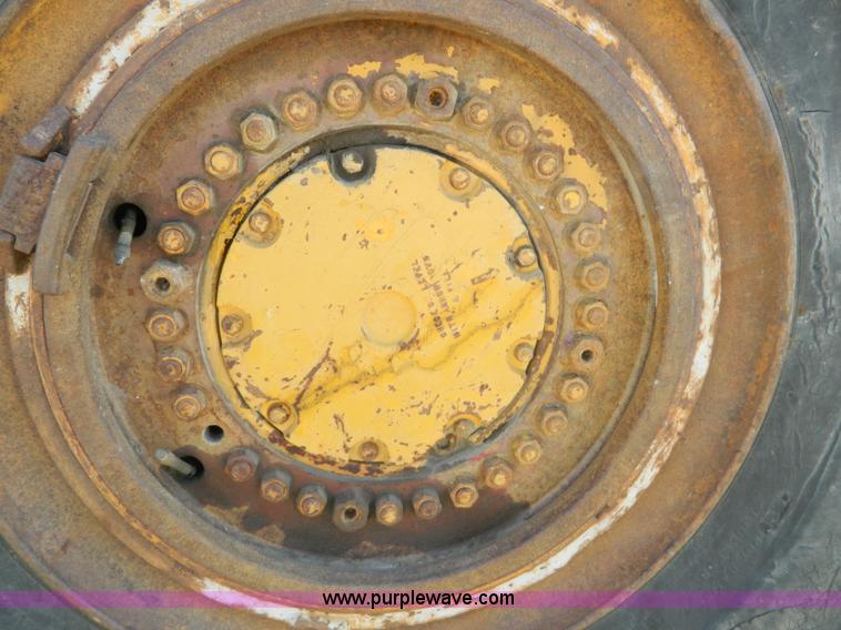 image for item K8116 Michigan 275B wheel loader