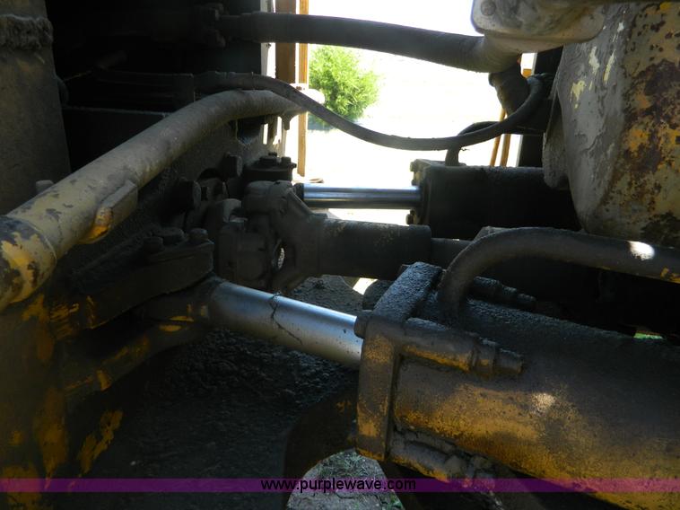 image for item K8116 Michigan 275B wheel loader