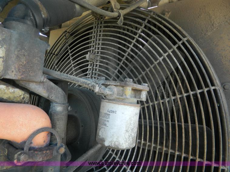 image for item K8116 Michigan 275B wheel loader