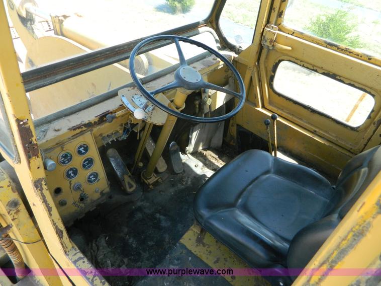 image for item K8116 Michigan 275B wheel loader