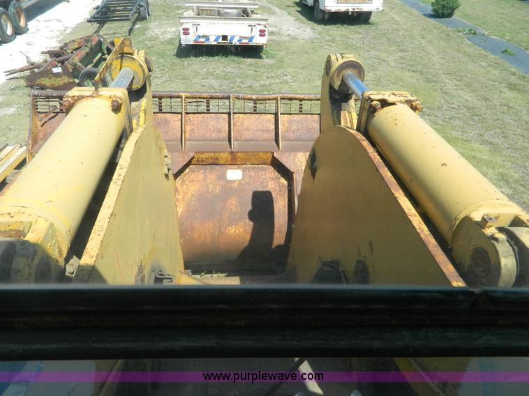 image for item K8116 Michigan 275B wheel loader