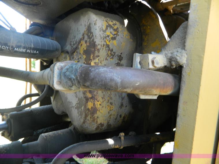 image for item K8116 Michigan 275B wheel loader