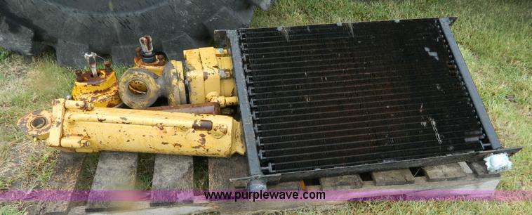 image for item K8116 Michigan 275B wheel loader