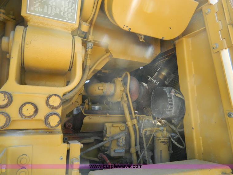 image for item K8122 1993 Caterpillar 963 track loader
