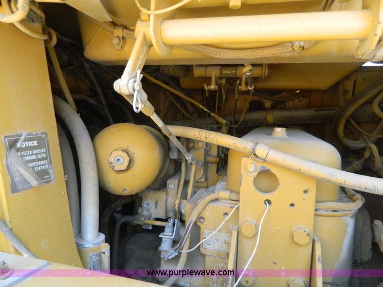 image for item K8122 1993 Caterpillar 963 track loader