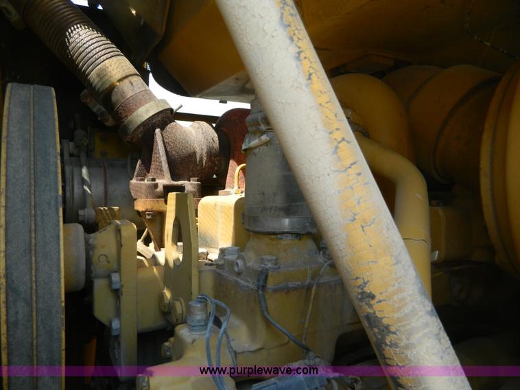 image for item K8122 1993 Caterpillar 963 track loader