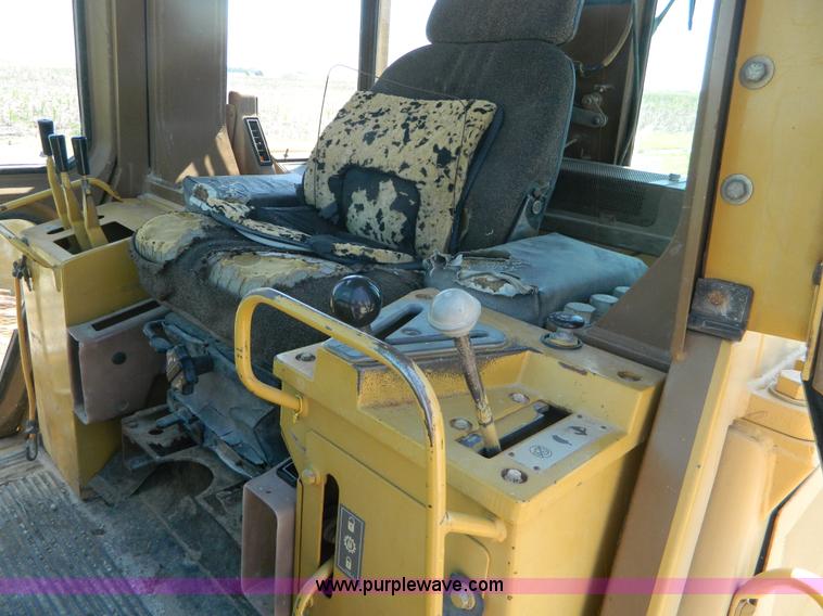 image for item K8122 1993 Caterpillar 963 track loader