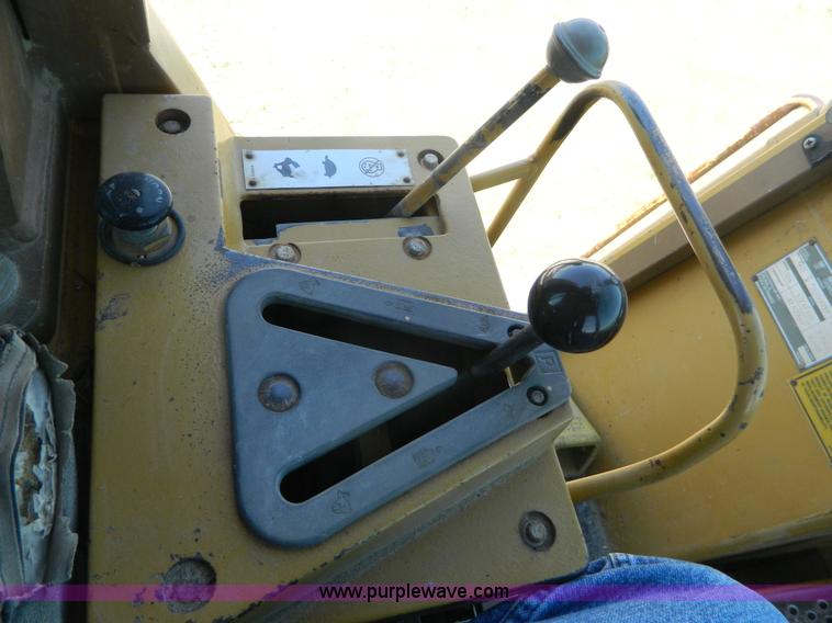 image for item K8122 1993 Caterpillar 963 track loader