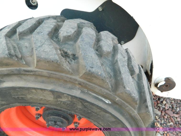 image for item K8135 2003 Bobcat S250 skid steer