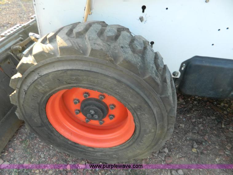 image for item K8135 2003 Bobcat S250 skid steer