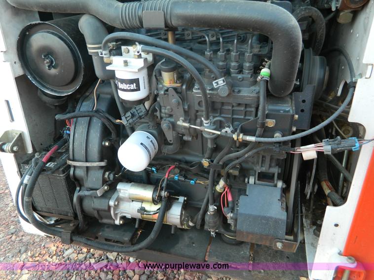 image for item K8135 2003 Bobcat S250 skid steer