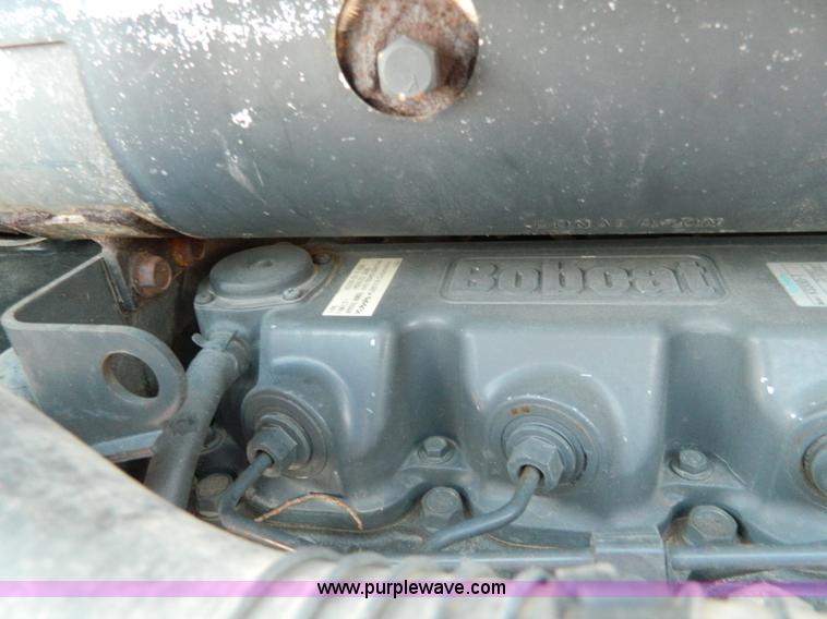 image for item K8135 2003 Bobcat S250 skid steer