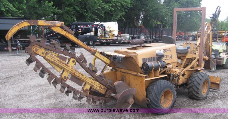 image for item K8681 1985 Case 30+4 trencher