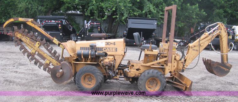 image for item K8681 1985 Case 30+4 trencher