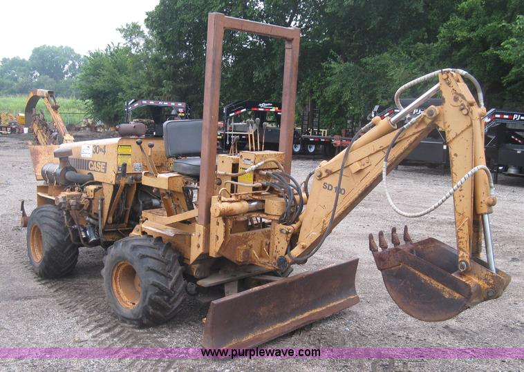 image for item K8681 1985 Case 30+4 trencher