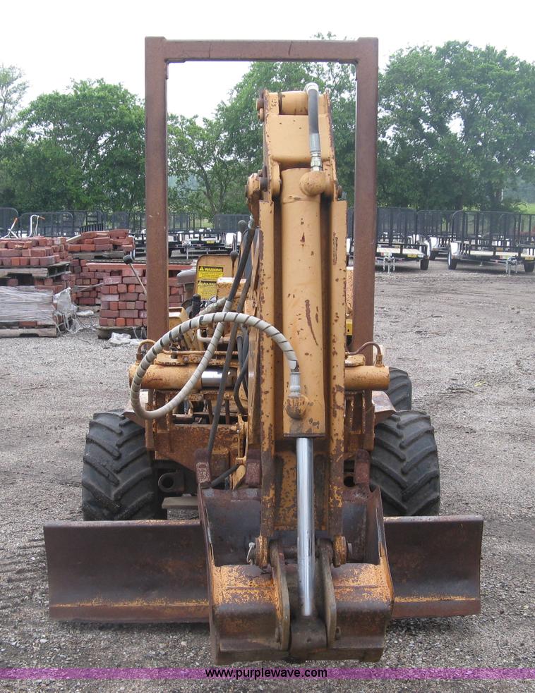 image for item K8681 1985 Case 30+4 trencher