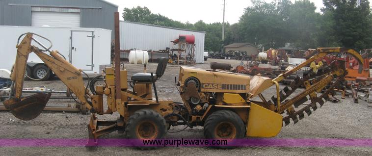 image for item K8681 1985 Case 30+4 trencher