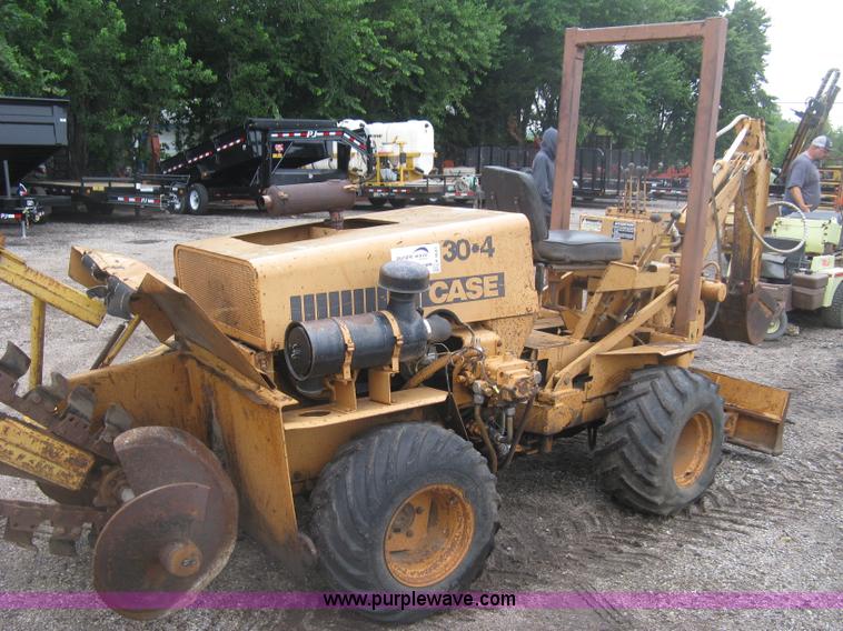 image for item K8681 1985 Case 30+4 trencher