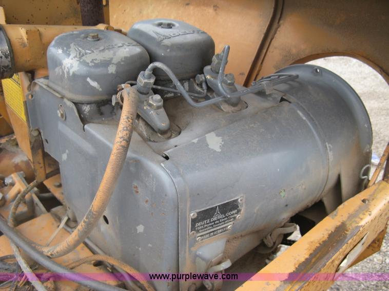 image for item K8681 1985 Case 30+4 trencher