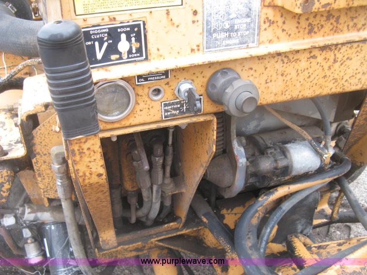 image for item K8681 1985 Case 30+4 trencher