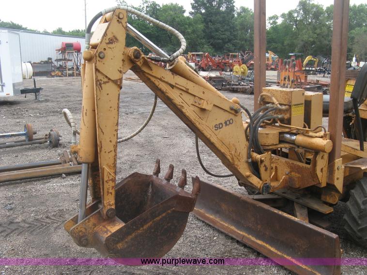 image for item K8681 1985 Case 30+4 trencher