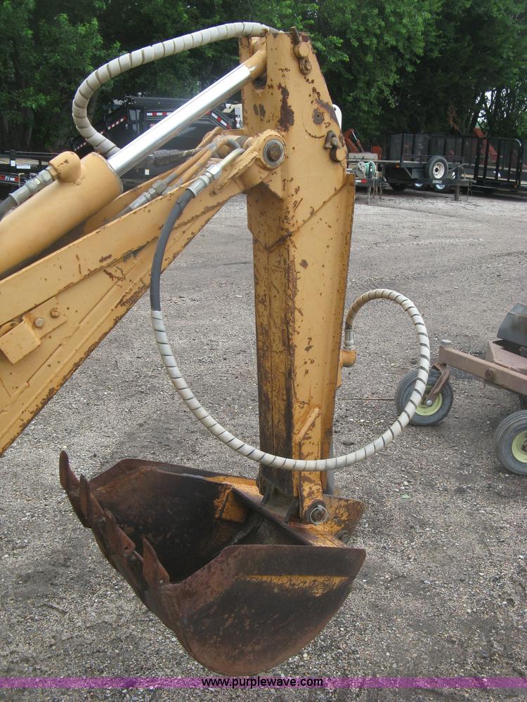 image for item K8681 1985 Case 30+4 trencher