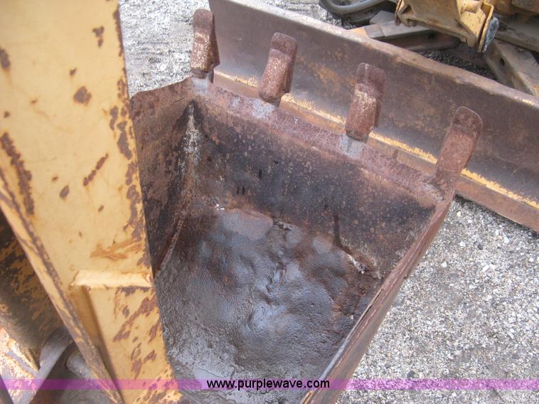 image for item K8681 1985 Case 30+4 trencher