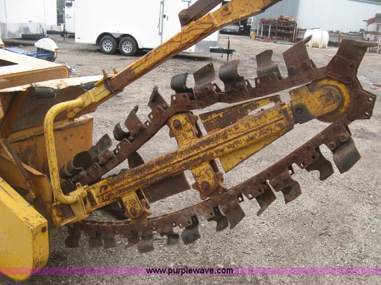 image for item K8681 1985 Case 30+4 trencher
