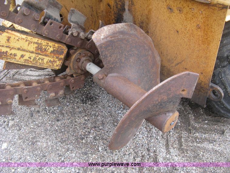 image for item K8681 1985 Case 30+4 trencher
