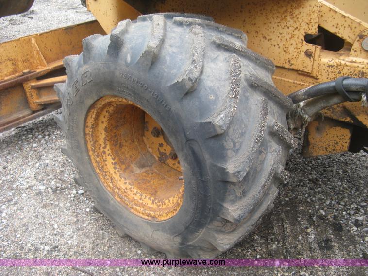 image for item K8681 1985 Case 30+4 trencher