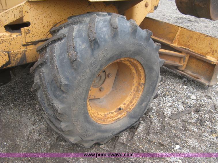 image for item K8681 1985 Case 30+4 trencher