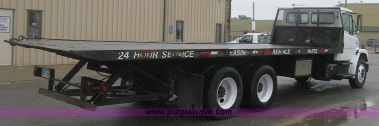 image for item K8688 1997 Freightliner FL80 rollback truck