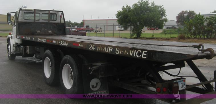 image for item K8688 1997 Freightliner FL80 rollback truck