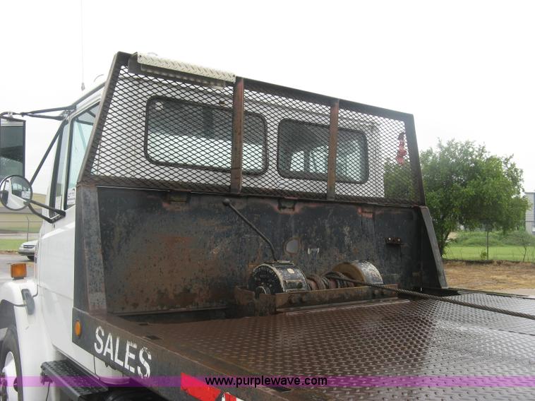 image for item K8688 1997 Freightliner FL80 rollback truck
