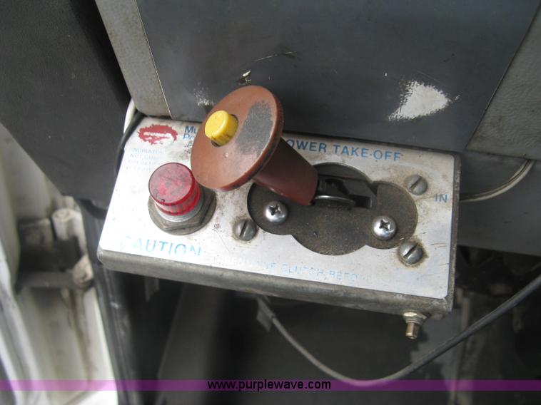 image for item K8688 1997 Freightliner FL80 rollback truck