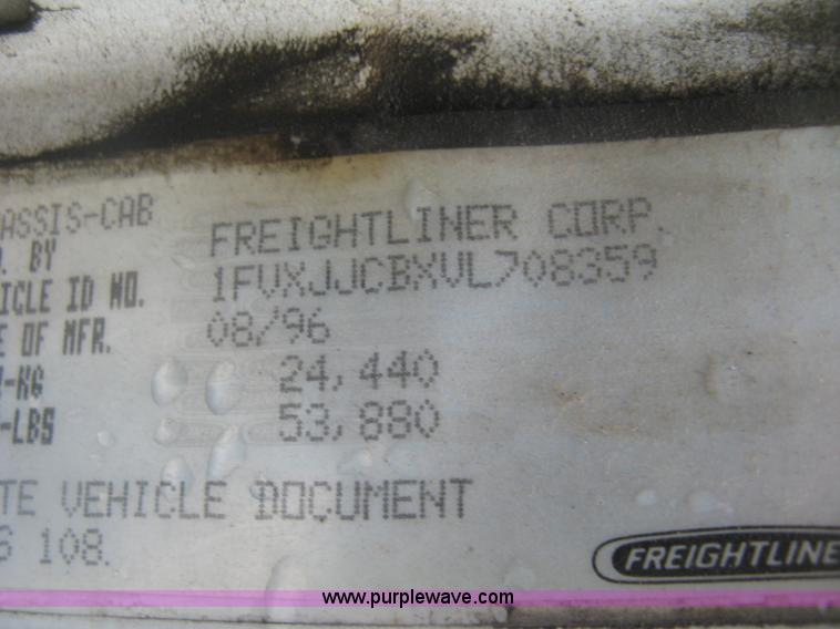 image for item K8688 1997 Freightliner FL80 rollback truck