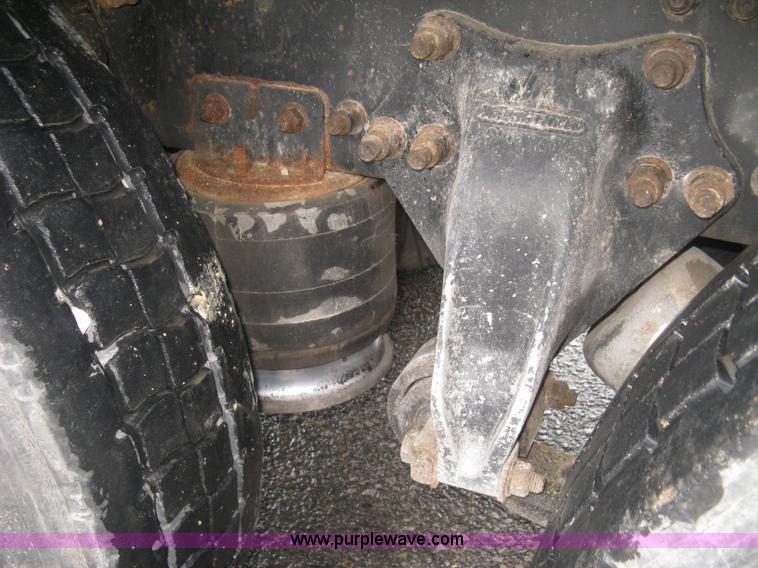 image for item K8688 1997 Freightliner FL80 rollback truck