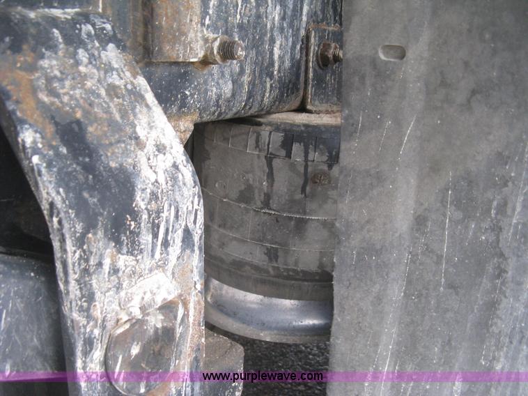 image for item K8688 1997 Freightliner FL80 rollback truck