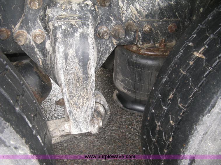 image for item K8688 1997 Freightliner FL80 rollback truck
