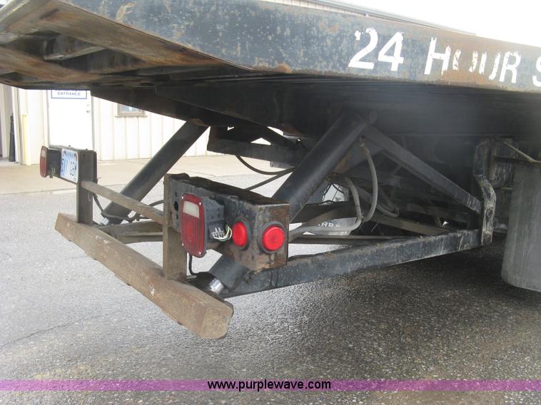 image for item K8688 1997 Freightliner FL80 rollback truck