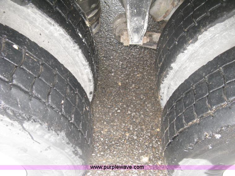 image for item K8688 1997 Freightliner FL80 rollback truck