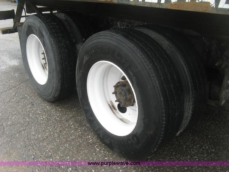 image for item K8688 1997 Freightliner FL80 rollback truck