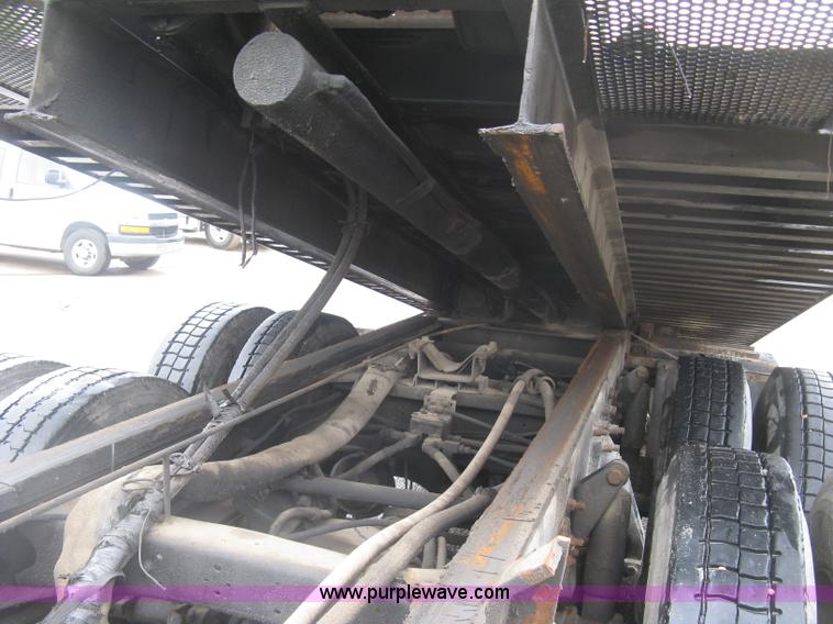 image for item K8688 1997 Freightliner FL80 rollback truck