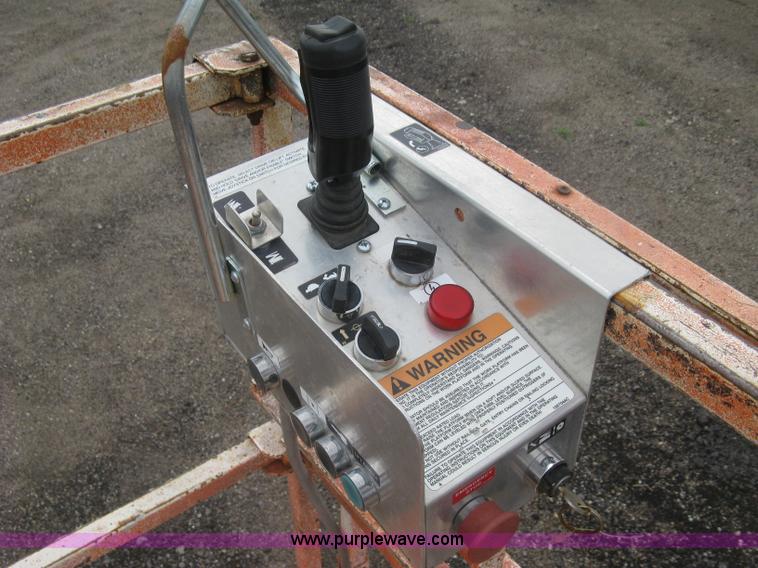 image for item K8689 1999 Sky Jack SJ8841A scissor lift