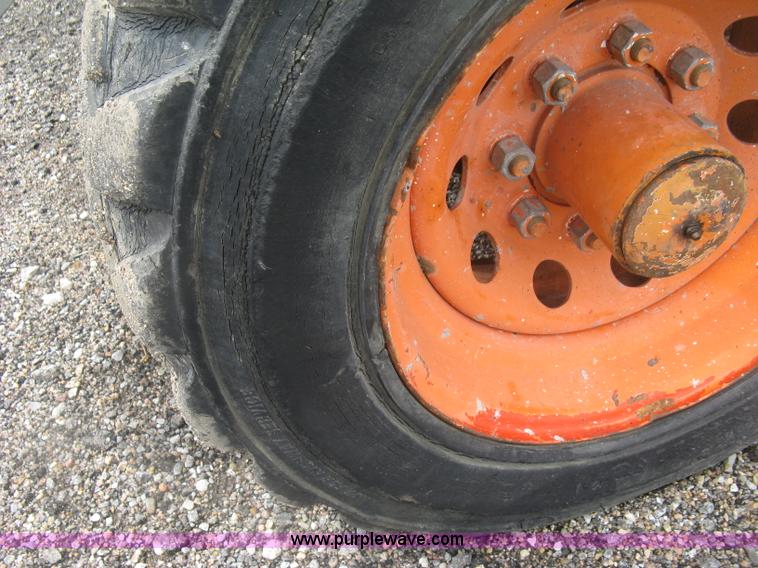 image for item K8689 1999 Sky Jack SJ8841A scissor lift